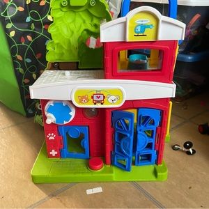 Little people, pet hospital